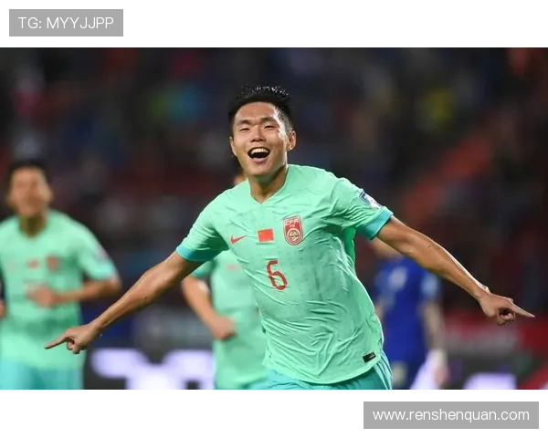 国足新星闪耀国际赛场奋勇破门助球队逆转赢得关键胜利