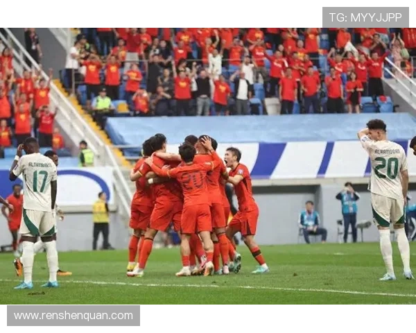 国足鏖战亚洲劲旅全场逆转取胜彰显团队精神与顽强斗志