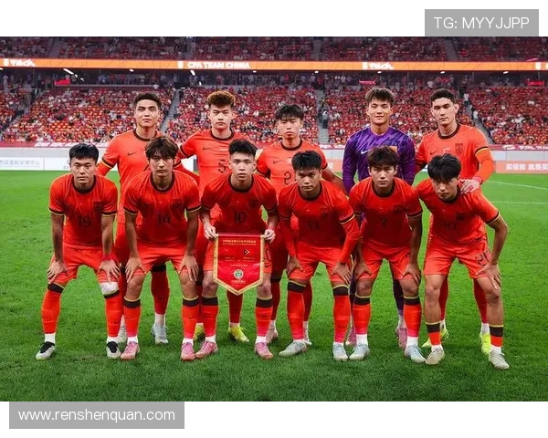 中国足球队备战世界杯预选赛全力冲刺 主帅透露最新阵容调整与战术安排