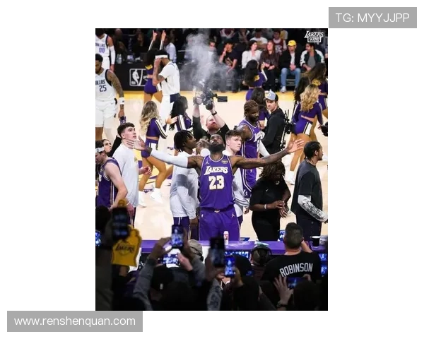 湖人队战胜勇士，詹姆斯再度刷新历史纪录，带领球队挺进西部决赛