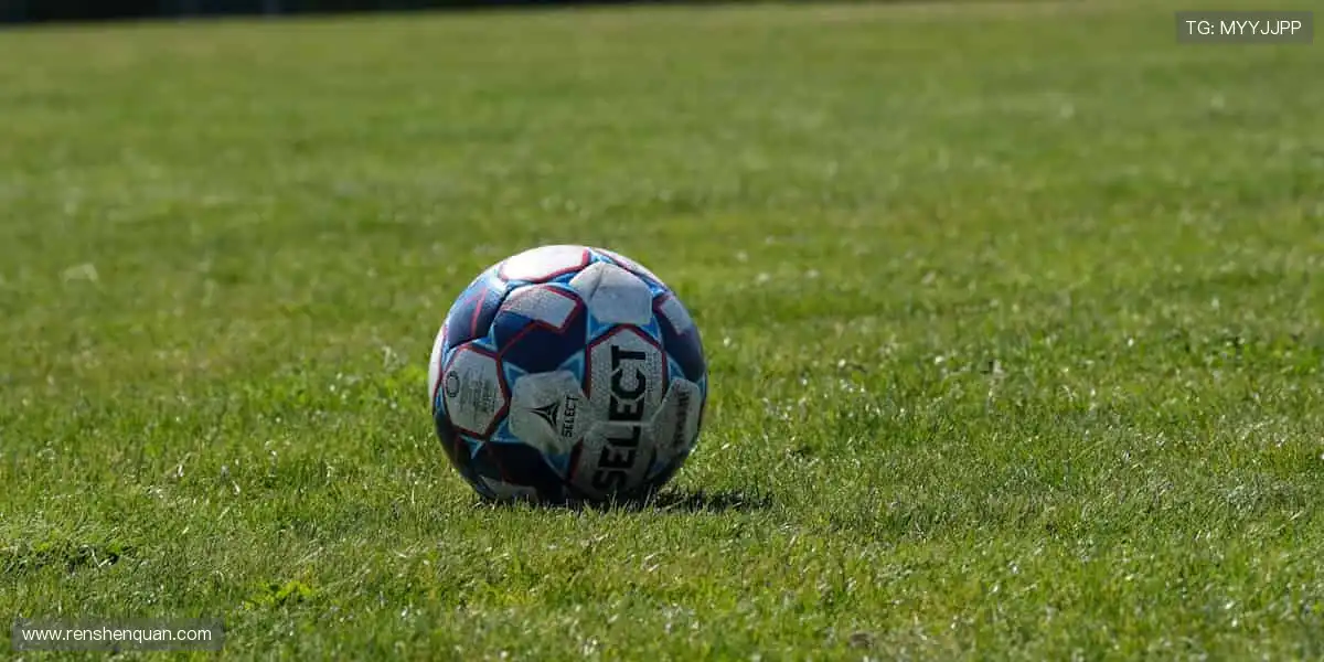 定制你的主队战袍，让支持更有态度！👕❤️